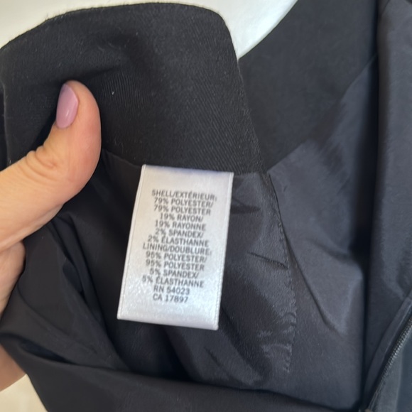 Banana Republic Black knee length skirt - Picture 8 of 9